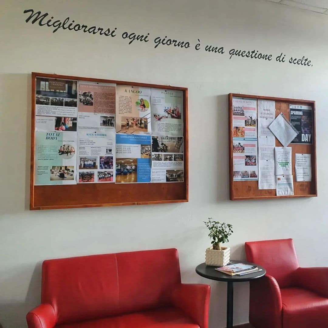 Sulla parete: «Migliorarsi ogni giorno è una questione di scelte»